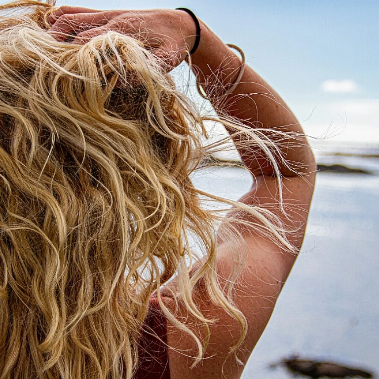 Optimisez votre espace avec un support pour sèche-cheveux