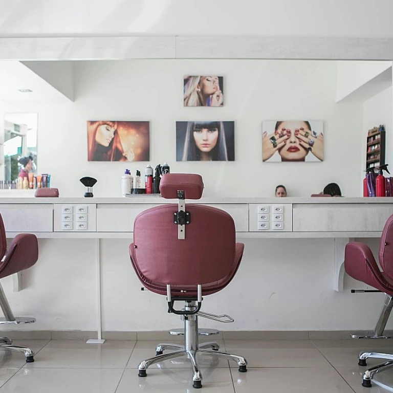 L'importance du miroir dans un salon de coiffure